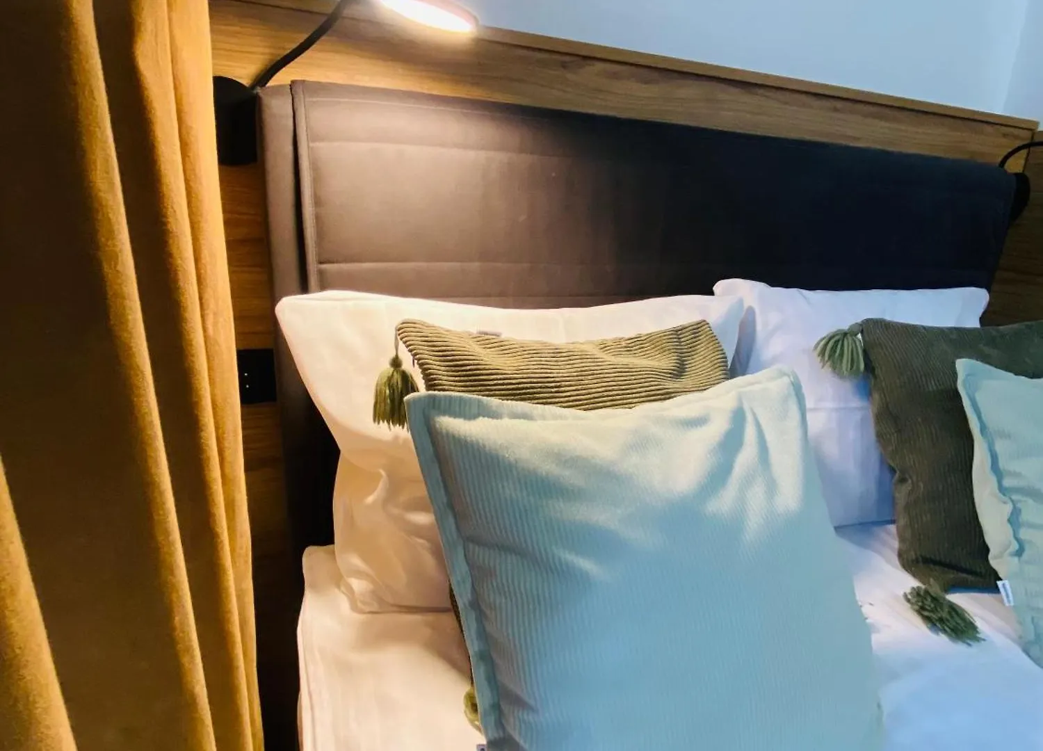 Krakow Apartments & Rooms