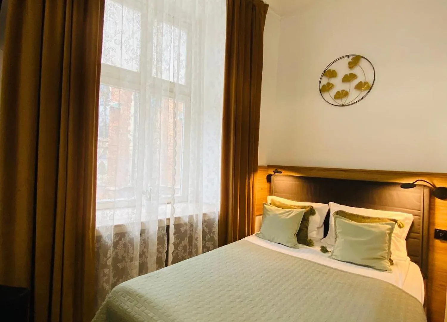 Krakow Apartments & Rooms