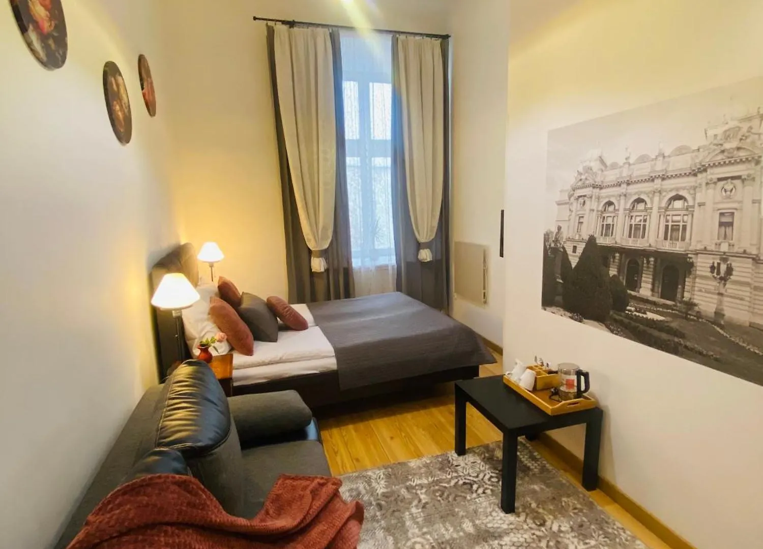 Krakow Apartments & Rooms