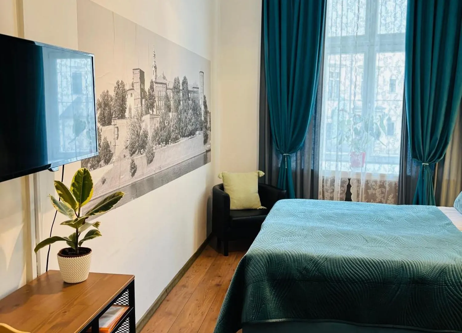 Krakow Apartments & Rooms