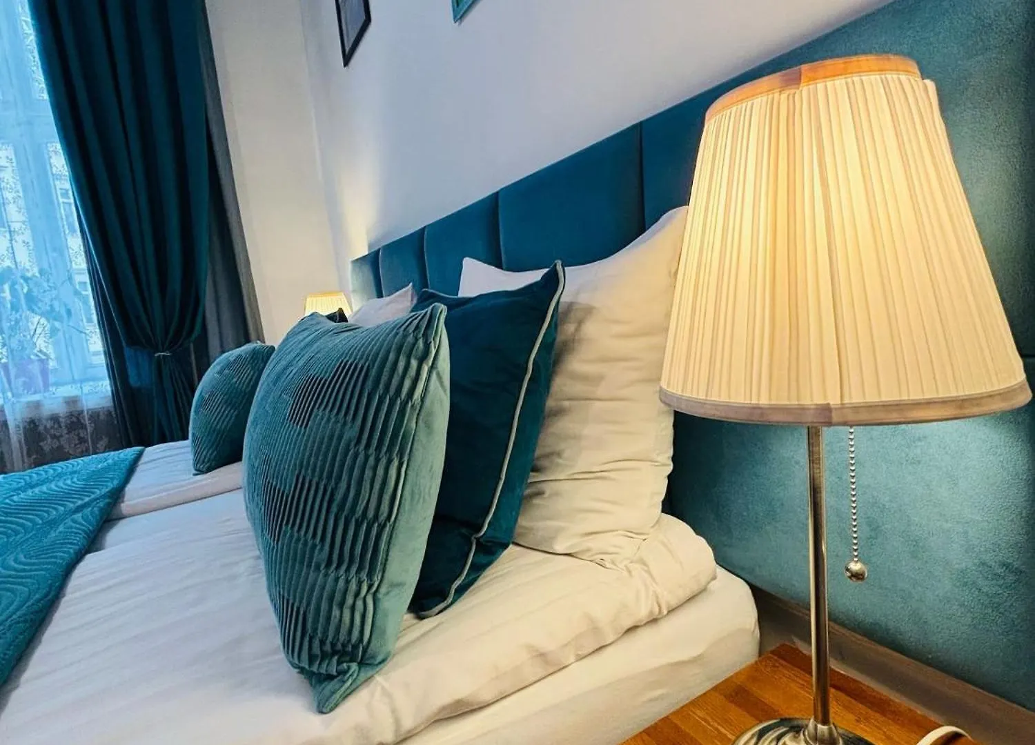 Krakow Apartments & Rooms